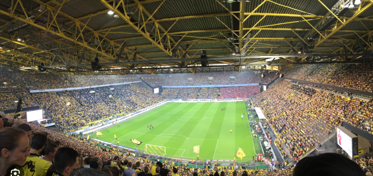 Sân vận động BVB Dortmund Signal Iduna Park